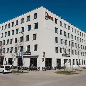 Отель Coffee Fellows Muenchen-freiham